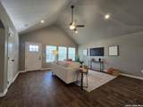1071 Skyline Dr - Photo 5