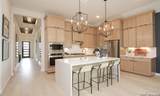 743 Navarro St - Photo 11