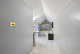 421 Howard St - Photo 18
