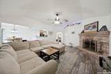 904 Dimrock - Photo 5