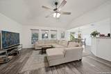 904 Dimrock - Photo 7