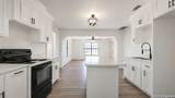 607 Brazos St - Photo 11