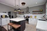 1102 Crockett St - Photo 13