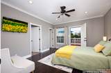 1102 Crockett St - Photo 19