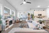 14850 Maverick Ave - Photo 16