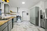 915 Gramercy - Photo 10