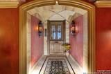 700 Hildebrand - Photo 4
