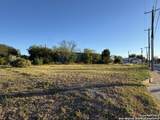 407 Castroville - Photo 2