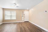 140 Springtree Pkwy - Photo 2