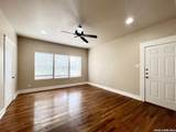 1539 Woodlawn Ave - Photo 9
