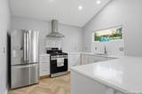 1210 Summit - Photo 6
