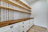 930 Pine St - Photo 9