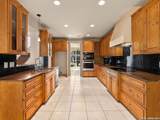 557 Apex Avenue - Photo 19