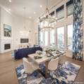 210 Navarro - Photo 29