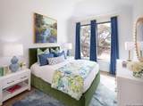 210 Navarro - Photo 33