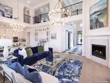 210 Navarro - Photo 4