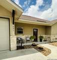 231 Navarro Xing - Photo 6
