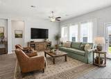 253 Holland Park - Photo 4
