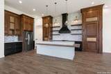1426 Jocelyn Cir - Photo 10
