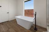 1426 Jocelyn Cir - Photo 17