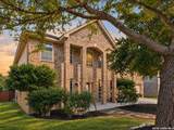 623 Midway Crst - Photo 1