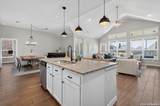 1715 Dunvegan Park - Photo 8