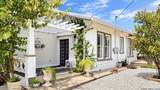 1390 Quarry St - Photo 9