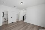 20675 Huebner Rd - Photo 31