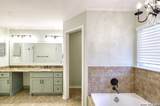 921 Maple - Photo 16