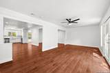 210 Fantasia St - Photo 12