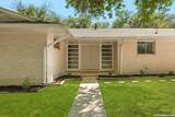 210 Fantasia St - Photo 2