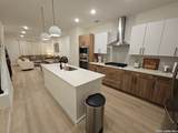 719 E Locust St - Photo 2