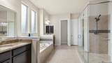 813 Sussex - Photo 17