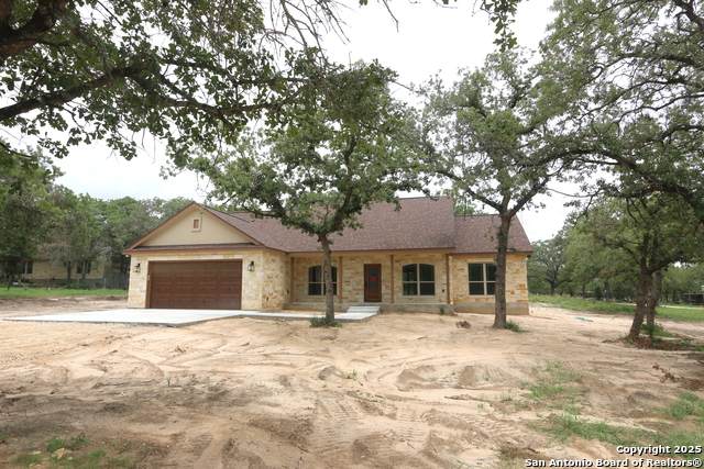 819 Shady Grove Lane - Photo 1
