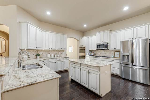 112 Hagen Dr - Photo 1