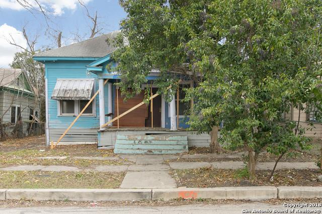 305 Spruce St - Photo 1
