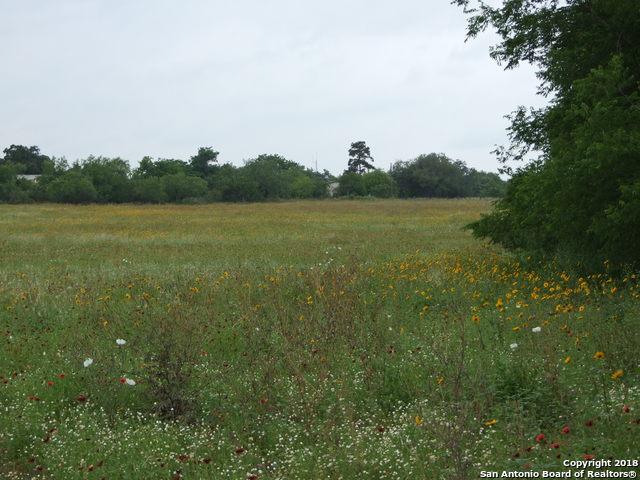 642 1/2 Hondo - Photo 1