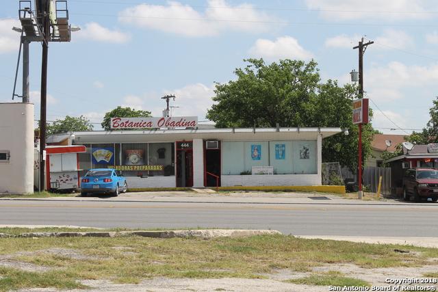 442 Bandera Rd - Photo 1