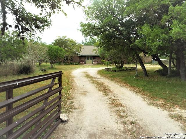 440 Oak Meadow Ln - Photo 1