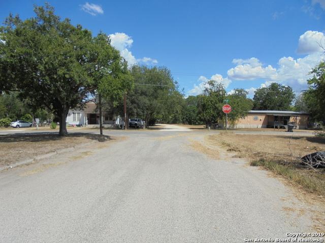 401 Margaret St - Photo 1