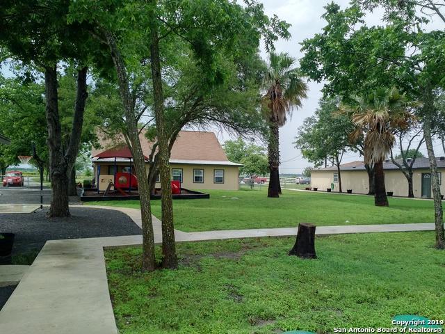 1104 Country Ln - Photo 1