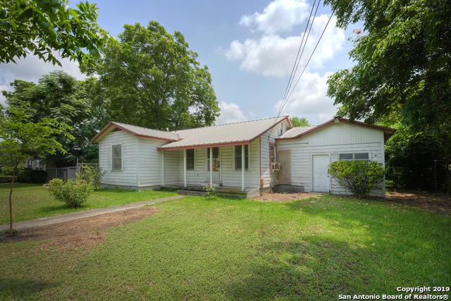 1069 Walnut St - Photo 1