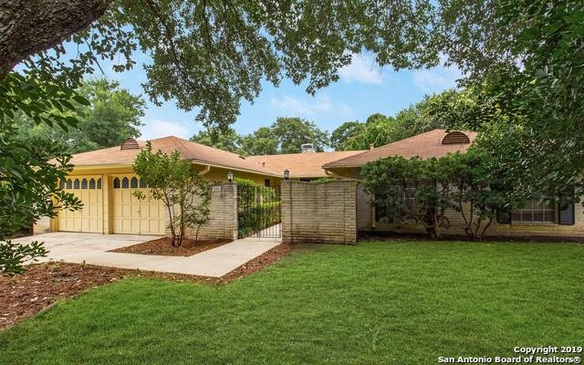208 Honeysuckle Ln - Photo 1