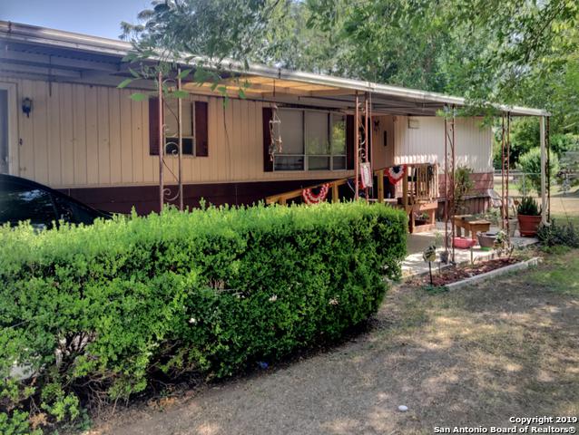 311 Pecan Dr Ne - Photo 1