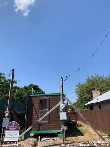 2413 Poplar St - Photo 1