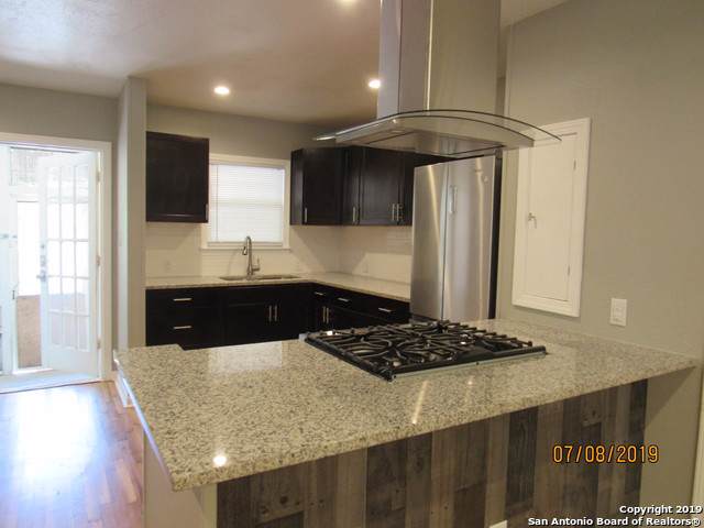 818 Russell Pl - Photo 1