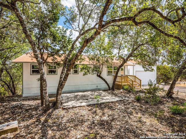 2792 Woodcrest Dr - Photo 1