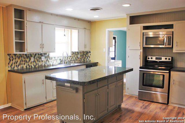 1751 Marigold Dr - Photo 1