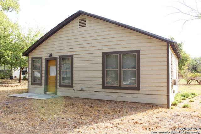 706 Devine Dr - Photo 1