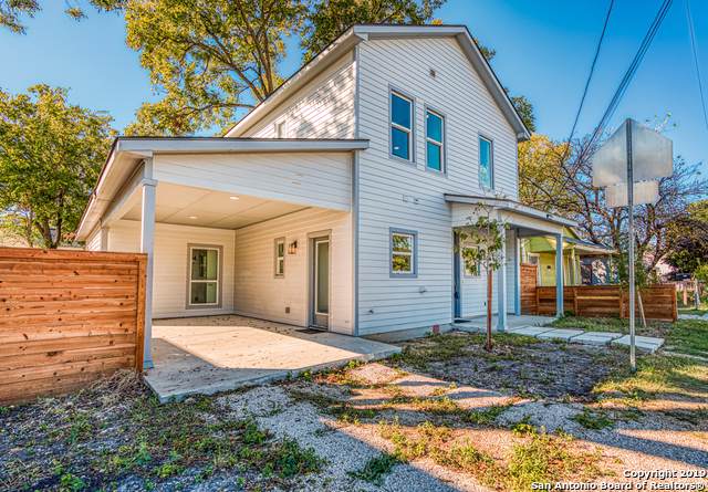 407 Hackberry - Photo 1